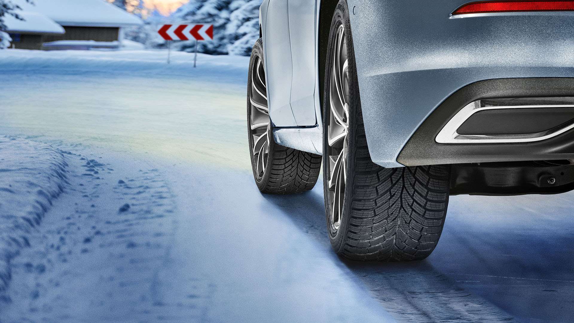 The WinterContact TS 870 was developed for models like the VW up!, the VW Golf and the Citroën C4. Higher-priced cars too, including the BMW 1 Series and 3 Series, will drive safely through the cold season on this new winter tire from Continental.