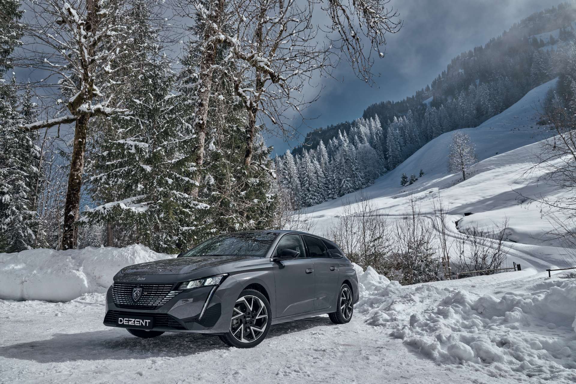 DEZENT-AP-dark-Peugeot-308-01