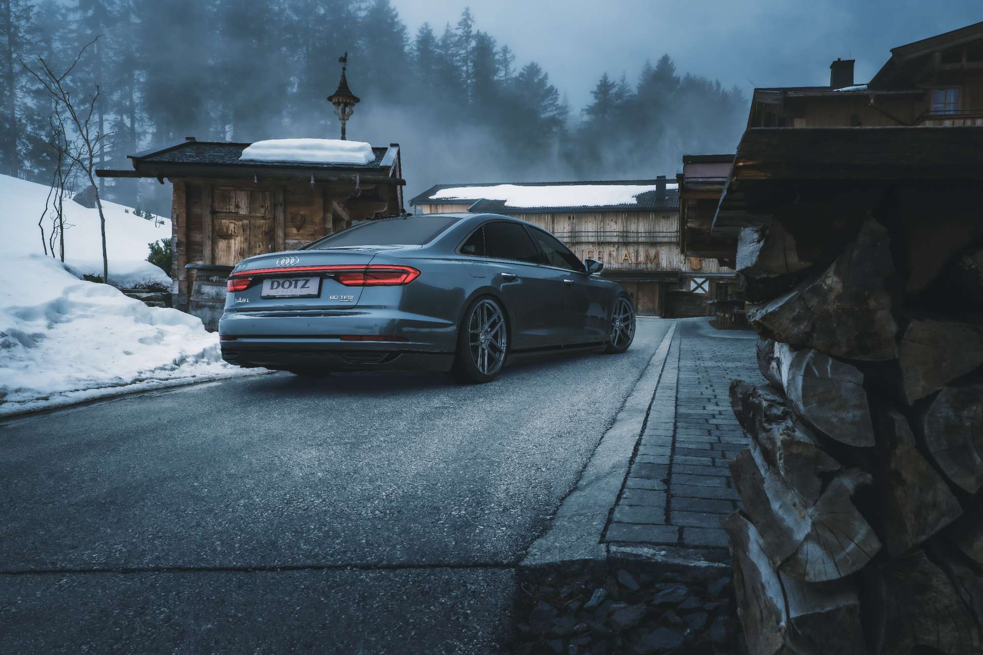 DOTZ-LagunaSeca-grey-Audi-A8-02