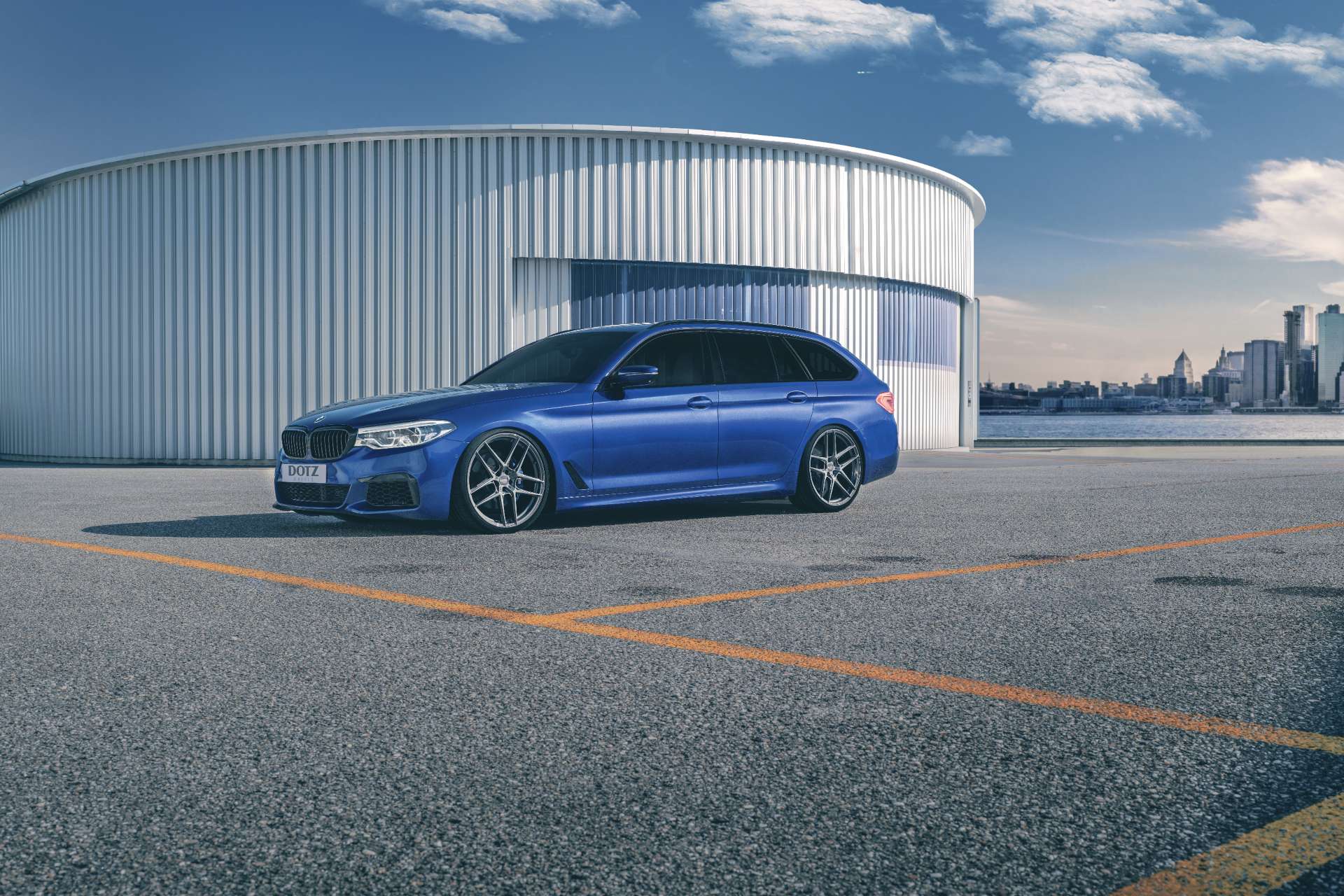 DOTZ-LagunaSeca-grey-BMW5-01