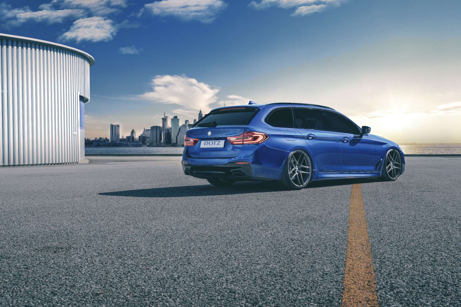 DOTZ-LagunaSeca-grey-BMW5-02
