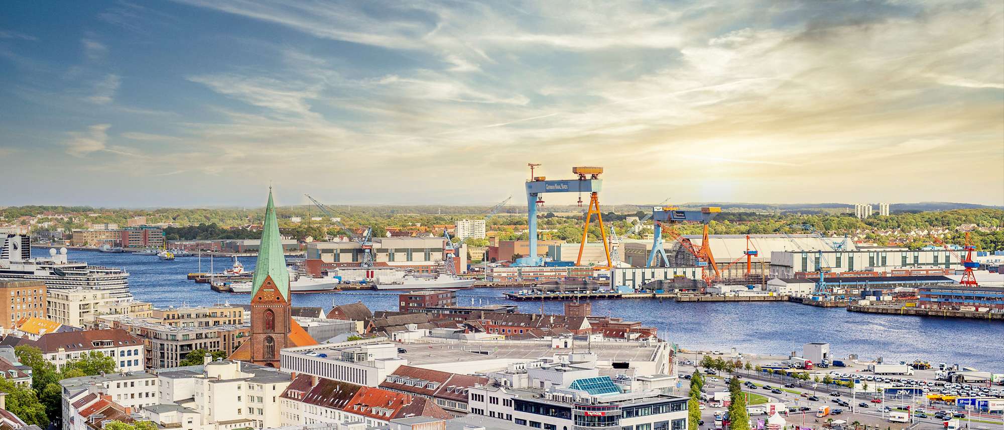 Kiel_Vergoelst_01_MainMarketing_1920x822.jpg