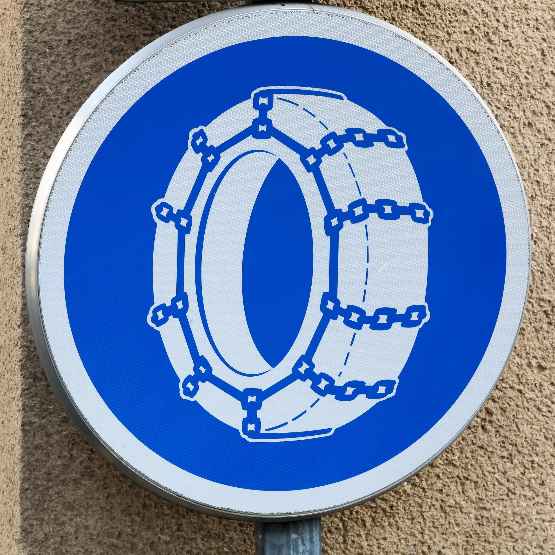 Image-Text Teaser - 1920x1920 - Les zones ou l’équipement hiver est obligatoire Loi Montagne