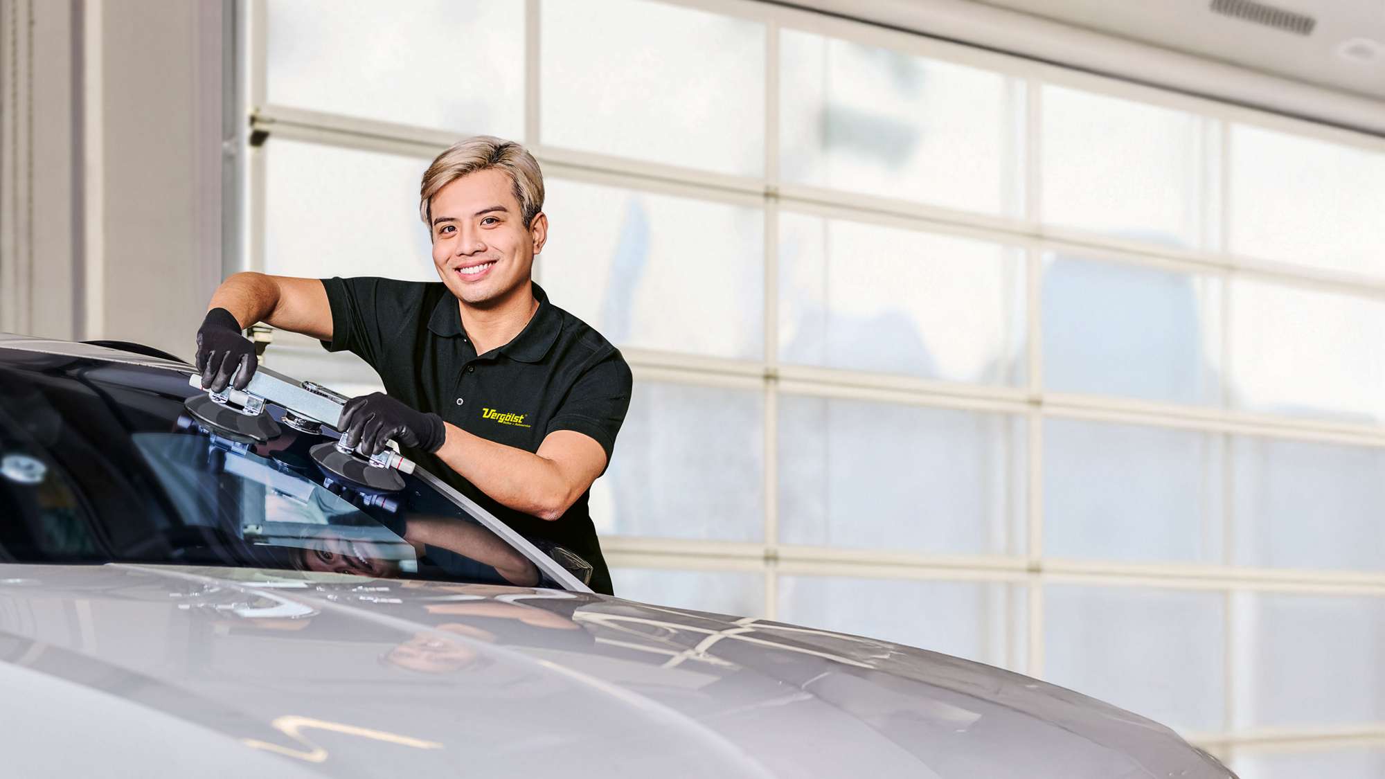 Mobile_Car_Glazier_Vergoelst_08MarketingTeaser_1920x1080.jpg