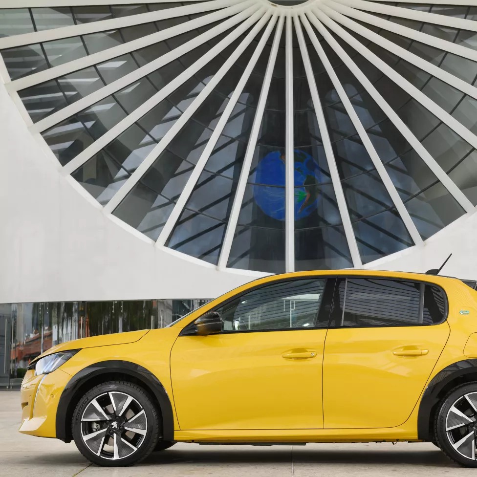 Image text teaser - 976x976 - PEUGEOT 208 PNEU