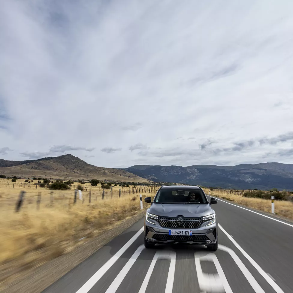 Image text teaser - 976x976 - RENAULT AUSTRAL © Greg Jongerlinck/DPPI 