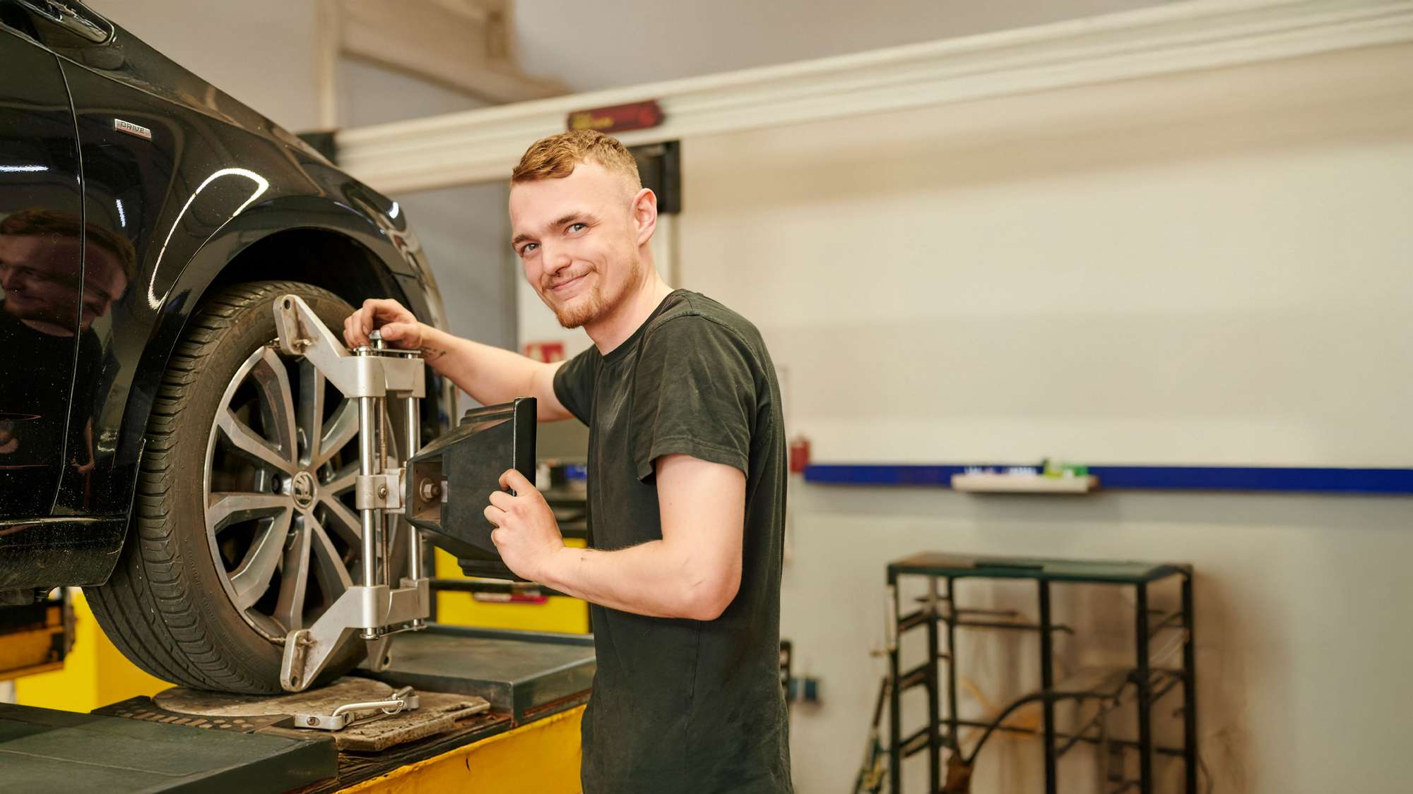 Service_Overview_Wheel_alignment_Vergoelst_02MarketingTeaser_1920x1080.jpg