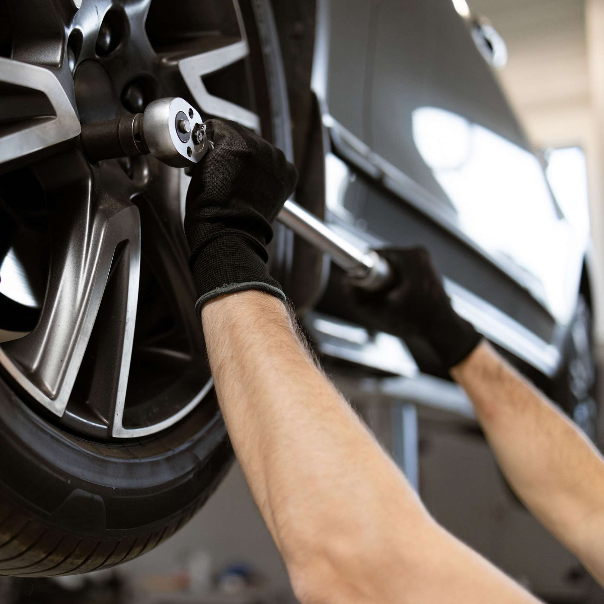 Tire_Changing_DACH_02_Teaser_1920x1920.jpg