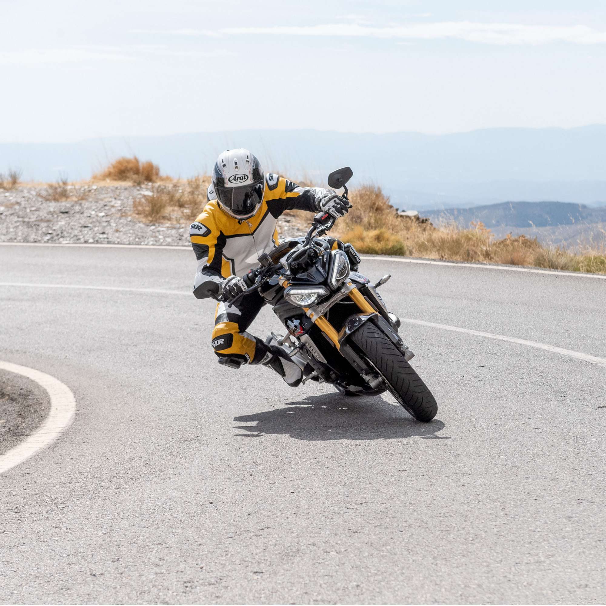 Tire_typ_conti_Continental_motorcycle_tire_Vergoelst_02Teaser_1920x1920.jpg