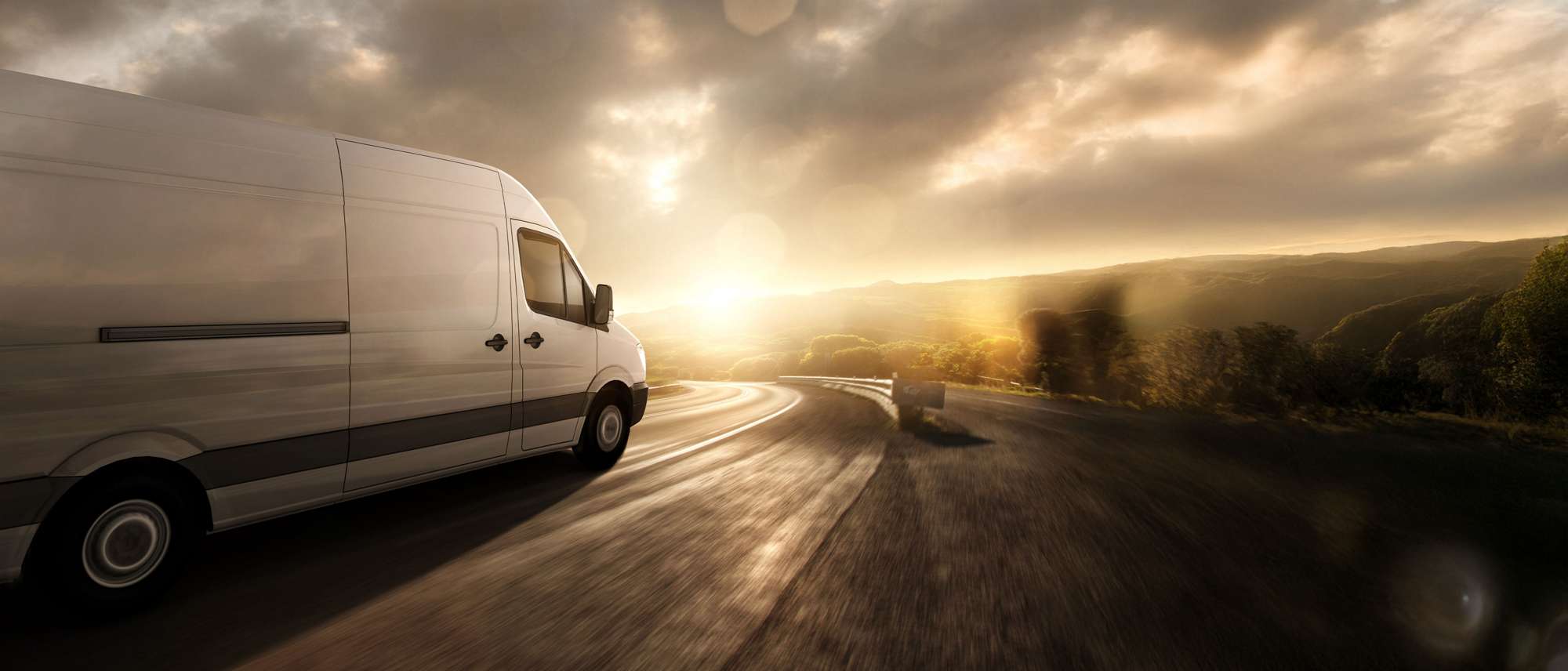 Transporter_Tires_Vergoelst_01MainMarketing_1920x822.jpg