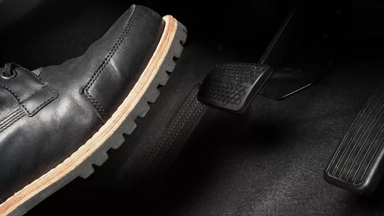 LinkTeaser Tile - 782x440 - aquaplaning relacher doucement l accelerateur