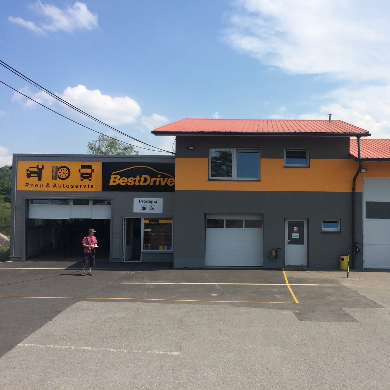 autocentrum-pieran.JPG