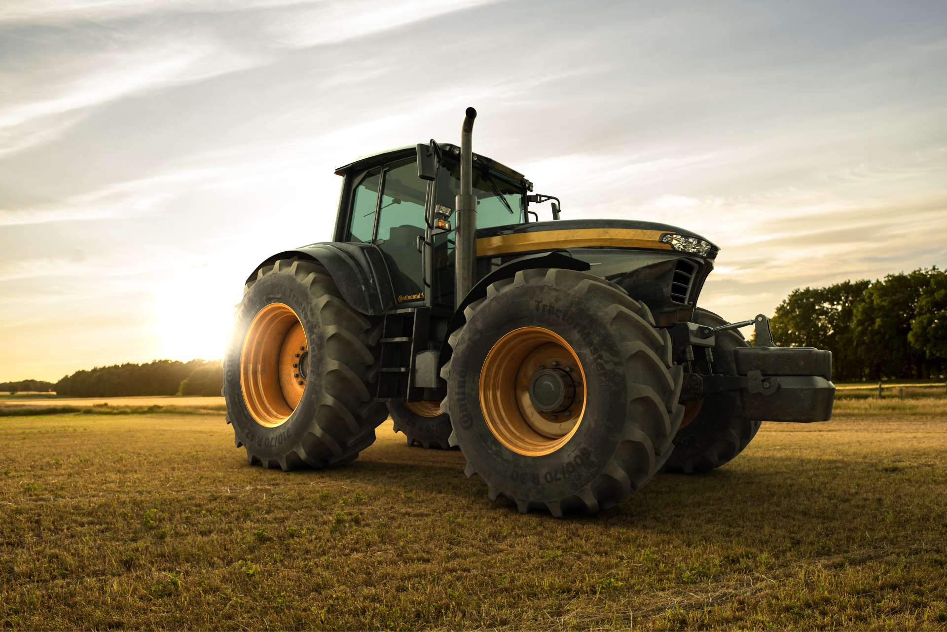 con_agri_tractormaster_tractoronfield_1920.jpg