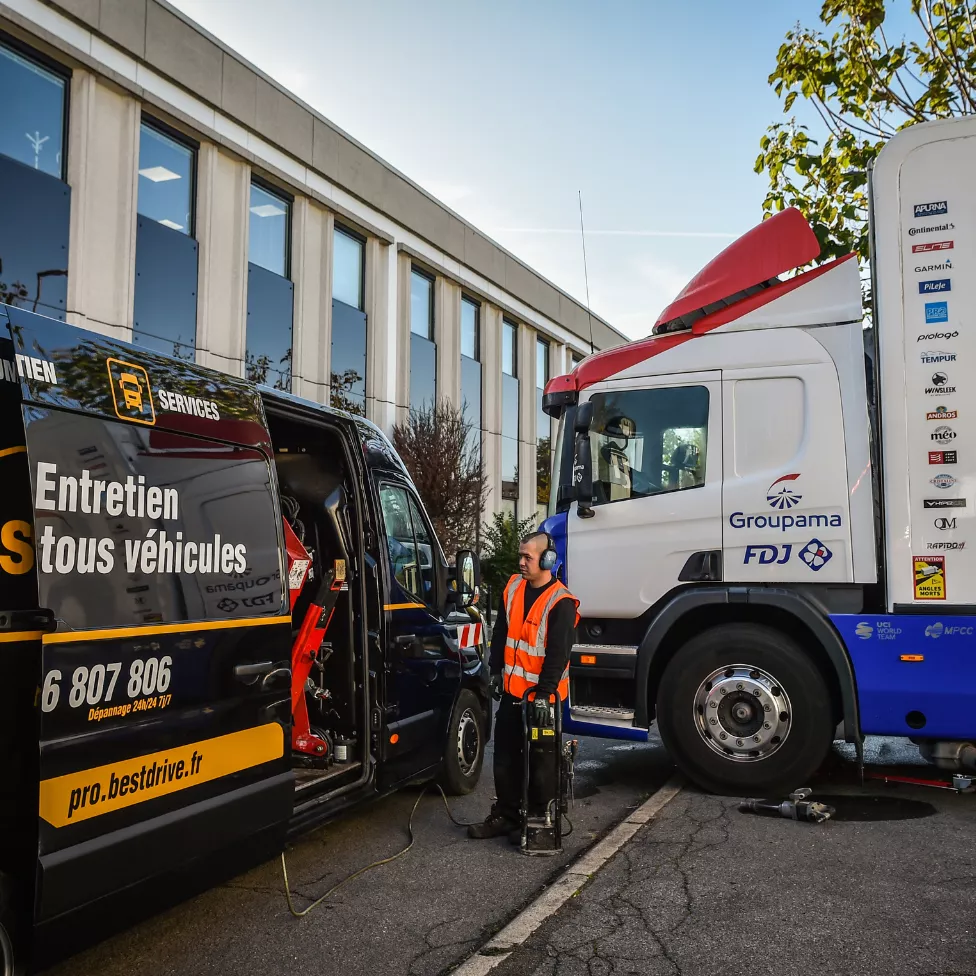 Image text teaser - 976x976 - dépannage 24/7