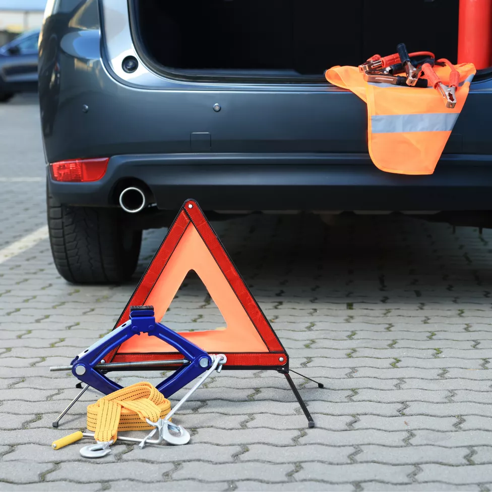 Image text teaser - 976x976 - equipement materiel obligatoire voiture