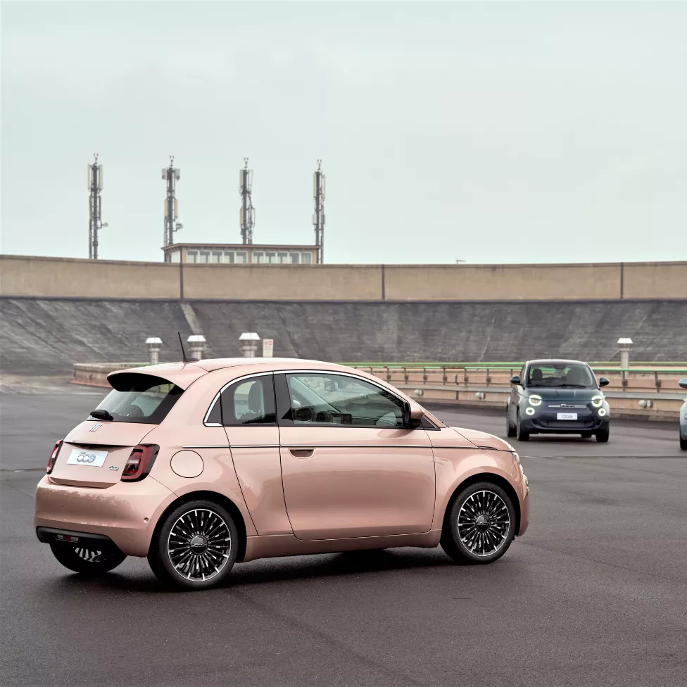 Image text teaser - 976x976 - fiat 500 pneu 