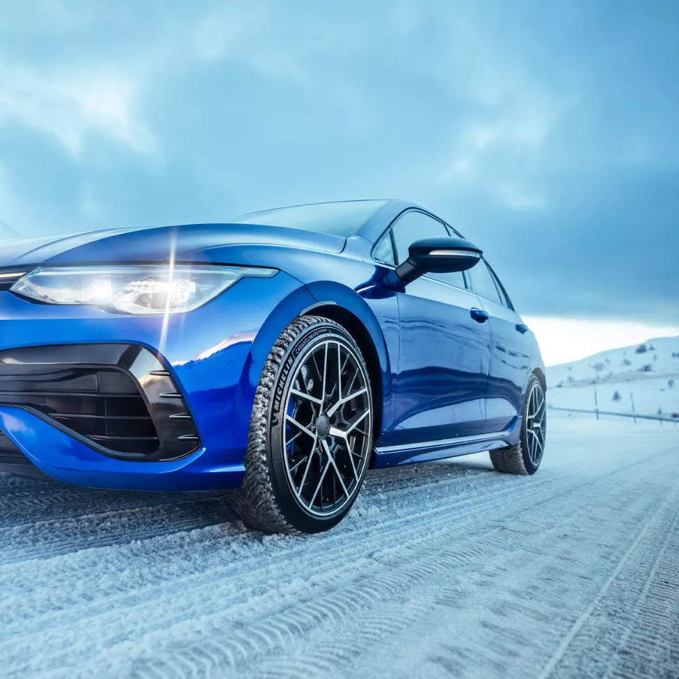 Image text teaser - 976x976 - pneu michelin crossclimate 3 sport neige