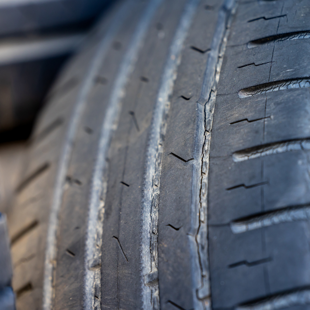 image text teaser_1080x1080 - pneu voiture quand les changer