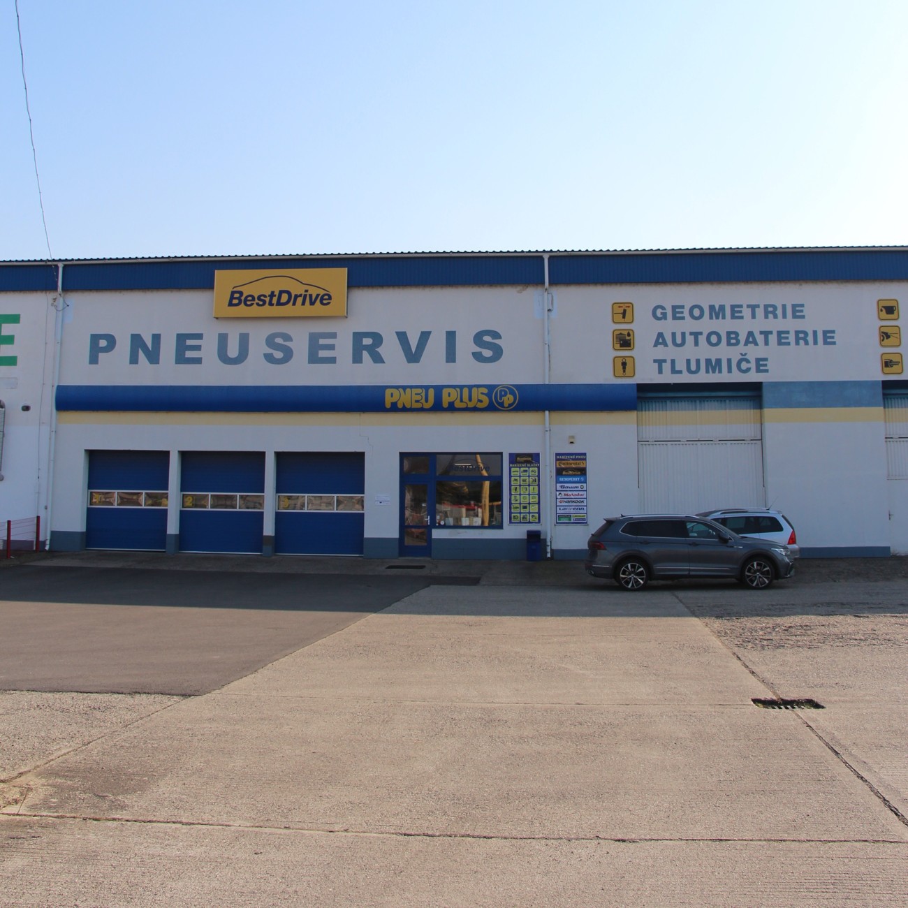 pneuplus-veseli.JPG