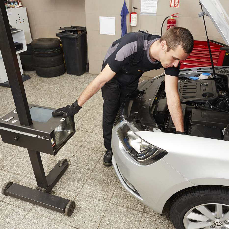 Kontrola a seřízení hlavních světlometů s XENON výbojkou nebo LED
