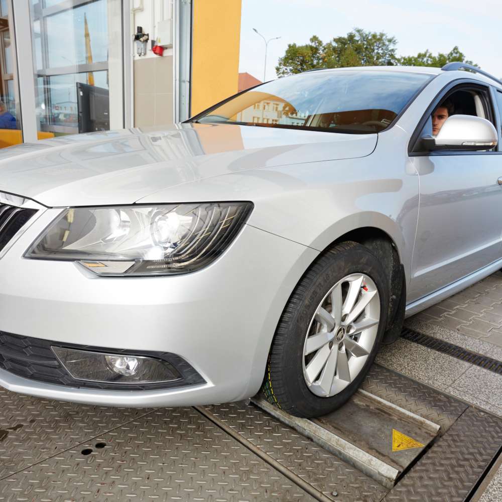 Test funkčnosti tlmičov pruženia