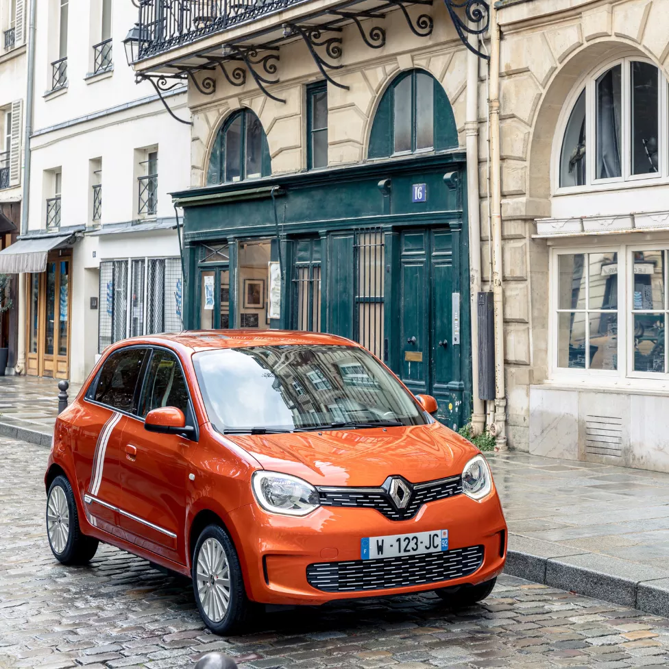 Image text teaser - 976x976 - twingo © Jean-Brice LEMAL/Planimonteur